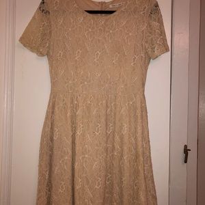 Pink lace dress made in Italy